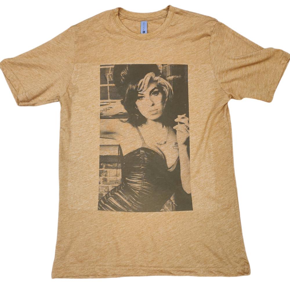 Amy Winehouse vintage gold color Tshirt graphic Men039s retro soft style Unisex T-Shirt S
Amy Winehouse vintage gold color Tshirt graphic Men039s retro soft style Unisex T-Shirt S