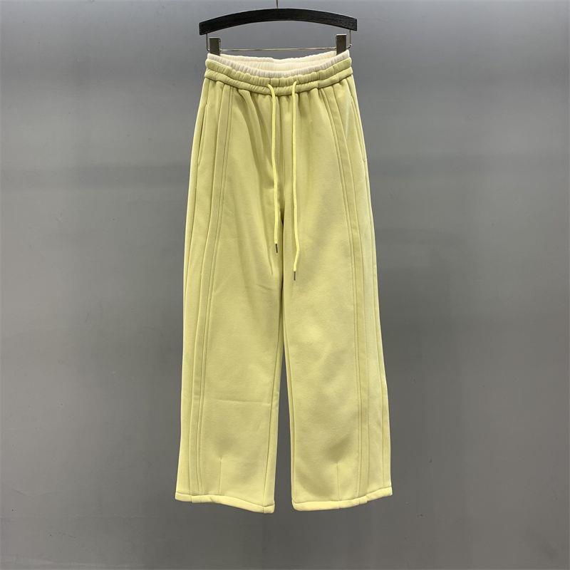 Gray Women s Wide-Leg Pants: Winter 2026, Plus Velvet, Thickened, Loose Fit, Slimming, Straight-Leg. XL 125-140 lbs
Gray Women s Wide-Leg Pants: Winter 2026, Plus Velvet, Thickened, Loose Fit, Slimming, Straight-Leg. XL 125-140 lbs