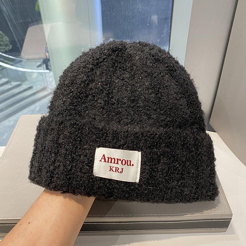 Winter warm plush knitted hat for women, new soft versatile ear-protecting hat, cold-proof, suitable for shopping, with patches, truly warm hat M(55-60cm) чёрный
Winter warm plush knitted hat for women, new soft versatile ear-protecting hat, cold-proof, suitable for shopping, with patches, truly warm hat M(55-60cm) чёрный
