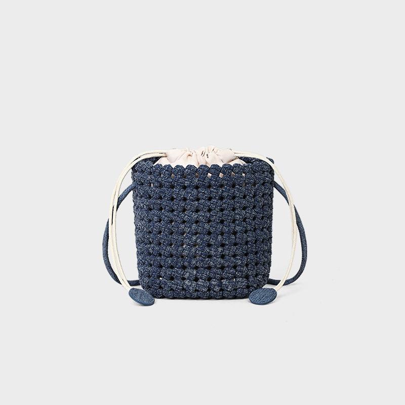 Bucket bag women s new women s bag woven bag shoulder messenger bag high-end vegetable basket bag
Bucket bag women s new women s bag woven bag shoulder messenger bag high-end vegetable basket bag
