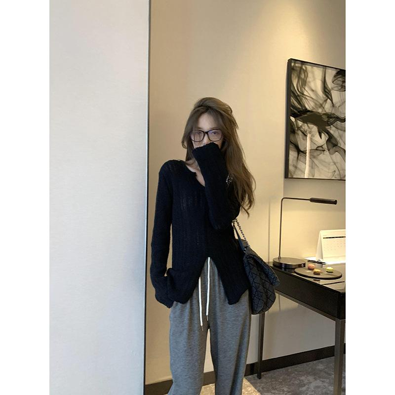 Autumn clothing new design sense v-neck women show thin temperament hem slit versatile casual knitting one size fits all чорний
Autumn clothing new design sense v-neck women show thin temperament hem slit versatile casual knitting one size fits all чорний