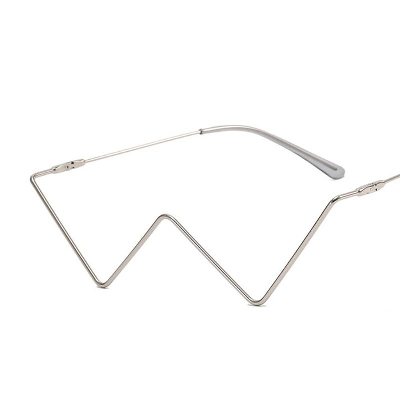 Хип-хоп солнцезащитные очки со стразами Стильные декоративные очки Половинная оправа W-образной формы для живых выступлений, вечеринок, фотореквизит
Хип-хоп солнцезащитные очки со стразами Стильные декоративные очки Половинная оправа W-образной формы для живых выступлений, вечеринок, фотореквизит