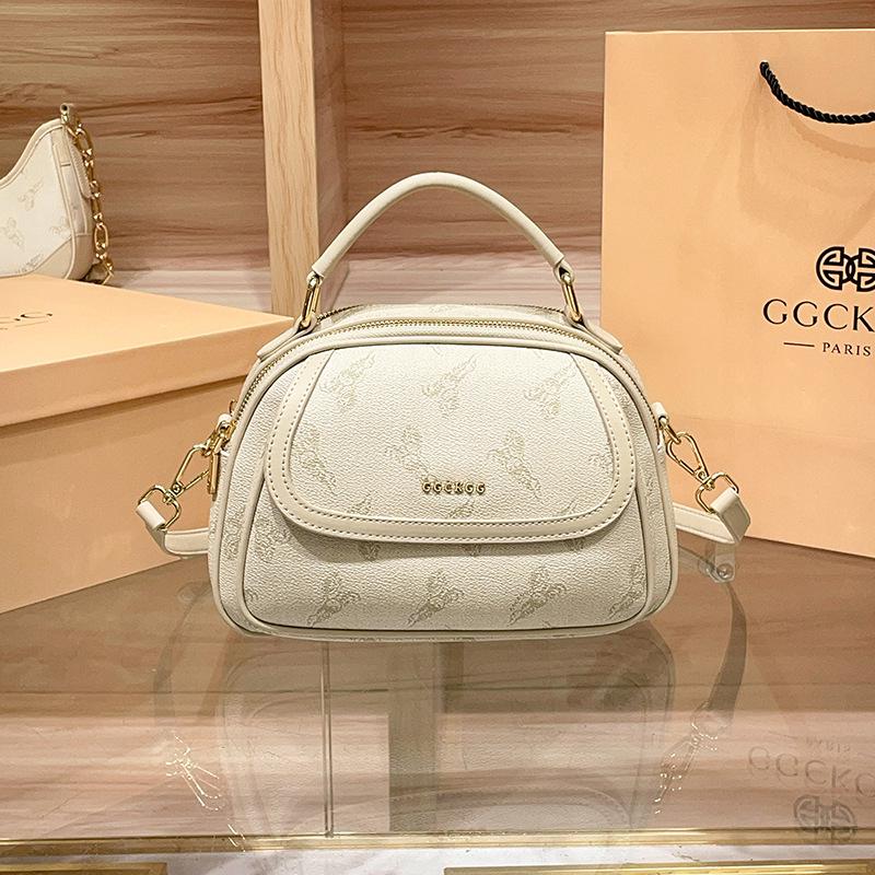 2025 Summer New Women s Handbag, Unique Design, Printed, Fashionable, Versatile, Large Capacity, Shoulder and Crossbody Small Square Bag 25.5*8*18CM бежевый
2025 Summer New Women s Handbag, Unique Design, Printed, Fashionable, Versatile, Large Capacity, Shoulder and Crossbody Small Square Bag 25.5*8*18CM бежевый