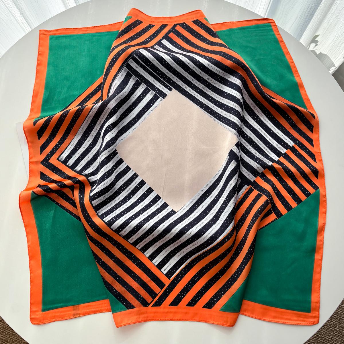 Luxury Printed Square Scarf For Women Abstract Imitation Silk Scarves Bandanas Hijab Neckerchief Elegant Shawl Wraps For Travel
Luxury Printed Square Scarf For Women Abstract Imitation Silk Scarves Bandanas Hijab Neckerchief Elegant Shawl Wraps For Travel