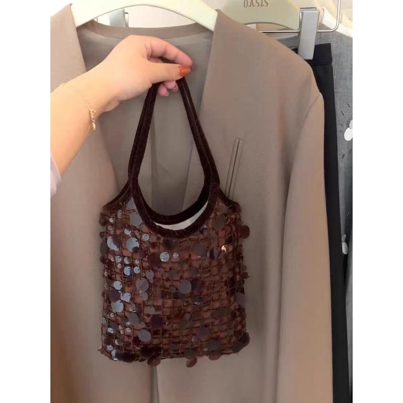 Original minimalist niche design Maillard color sequined bag versatile socialite lady high temperament handbag bag
Original minimalist niche design Maillard color sequined bag versatile socialite lady high temperament handbag bag