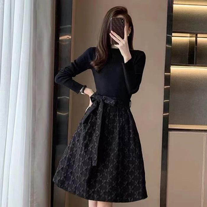 Luxury Women s Black Jacquard A-Line Dress - 2025 Spring Collection L
Luxury Women s Black Jacquard A-Line Dress - 2025 Spring Collection L
