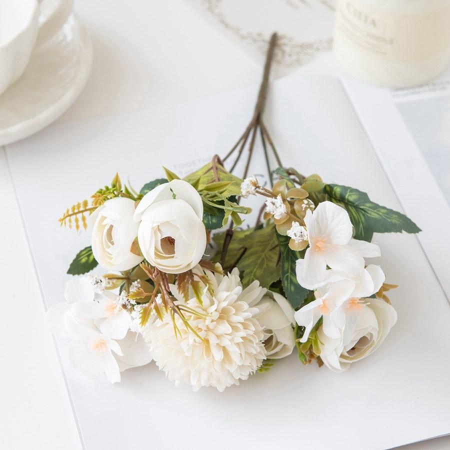 Artificial Flowers Tea Rose Buds Brial Bouquet Diy Vase Room Home Decor Festival Garland Wedding Silk Hydrangea Flower Diy Gfits 1PC білий
Artificial Flowers Tea Rose Buds Brial Bouquet Diy Vase Room Home Decor Festival Garland Wedding Silk Hydrangea Flower Diy Gfits 1PC білий