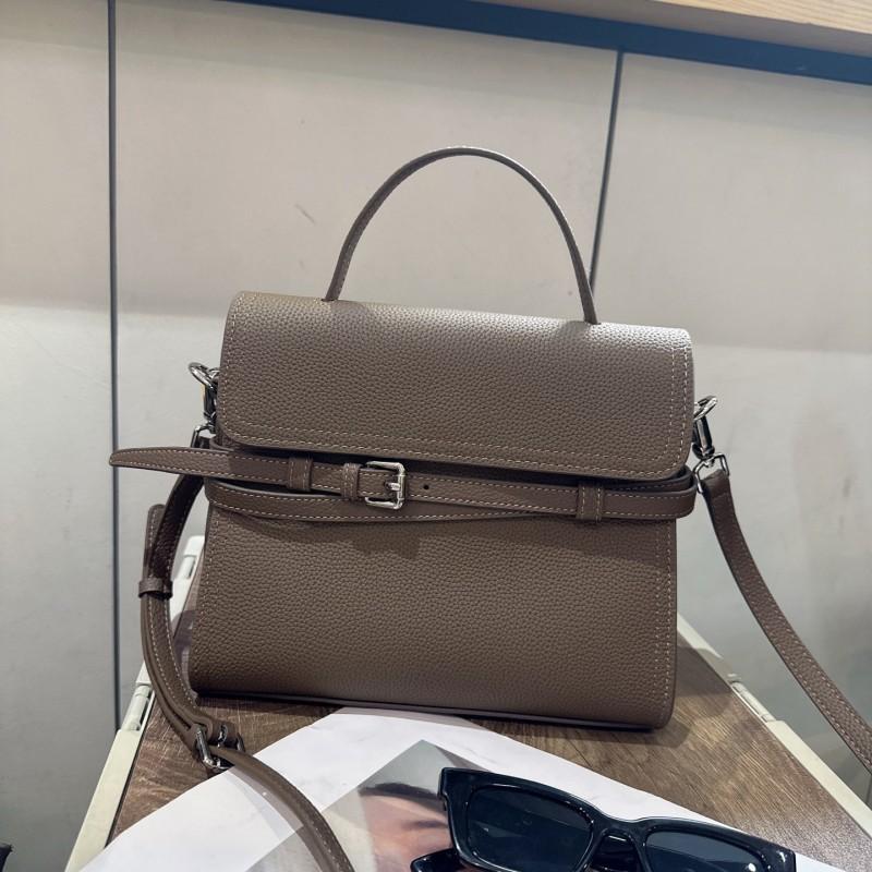 2026 New Style High-end Top-layer Cowhide Leather Women s Bag Portable Waist Niche Fashionable One-shoulder Cross-body 22X9X25
2026 New Style High-end Top-layer Cowhide Leather Women s Bag Portable Waist Niche Fashionable One-shoulder Cross-body 22X9X25