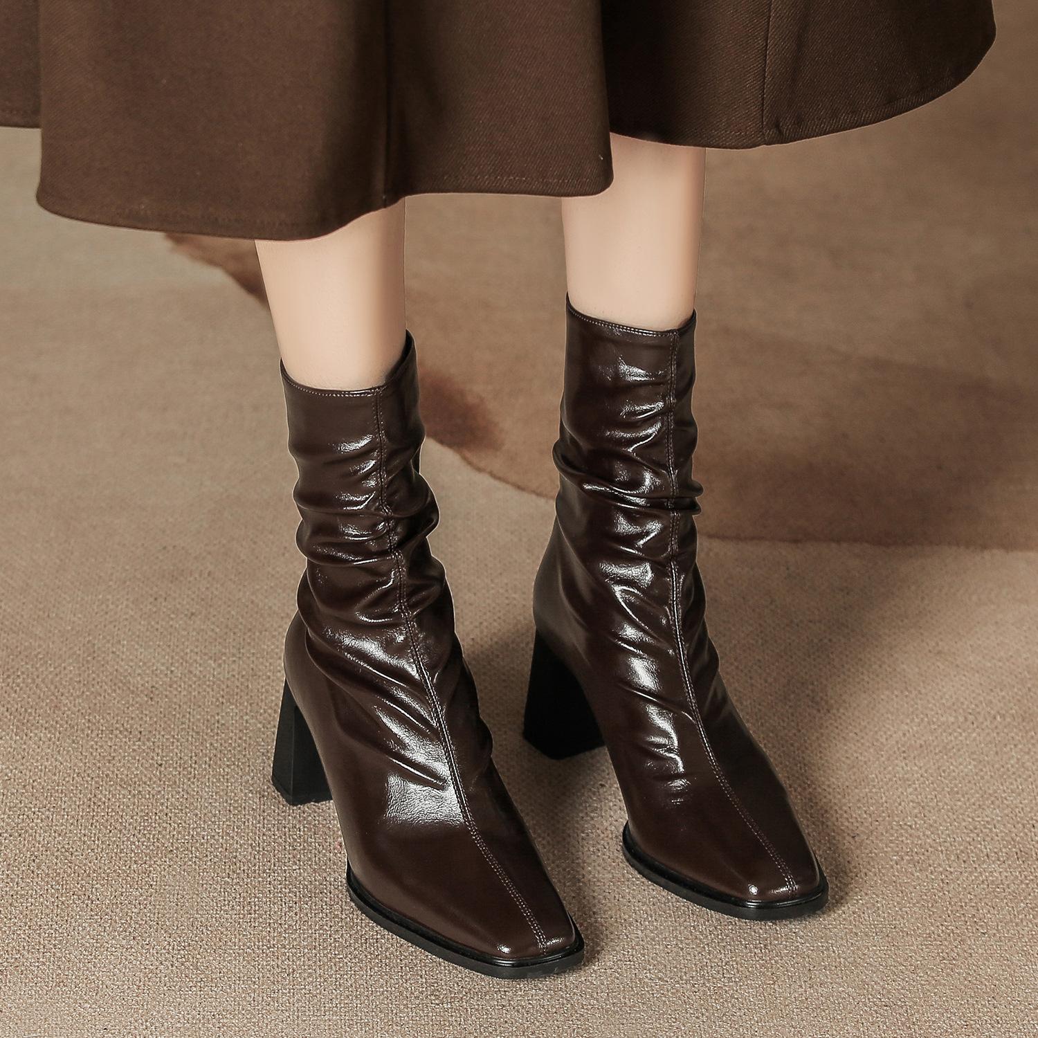 H9537-3 high-heeled short boots women s velvet retro French medium boots slim fashion boots rear zipper square head single boots 35
H9537-3 high-heeled short boots women s velvet retro French medium boots slim fashion boots rear zipper square head single boots 35