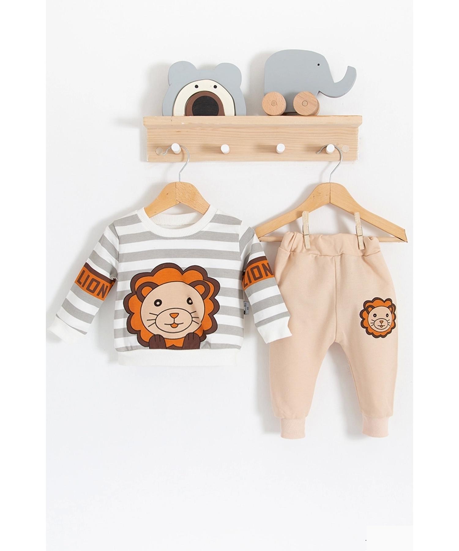 Комплект из 2 предметов из 100% хлопка с рисунком льва для мальчика
Комплект из 2 предметов из 100% хлопка с рисунком льва для мальчика