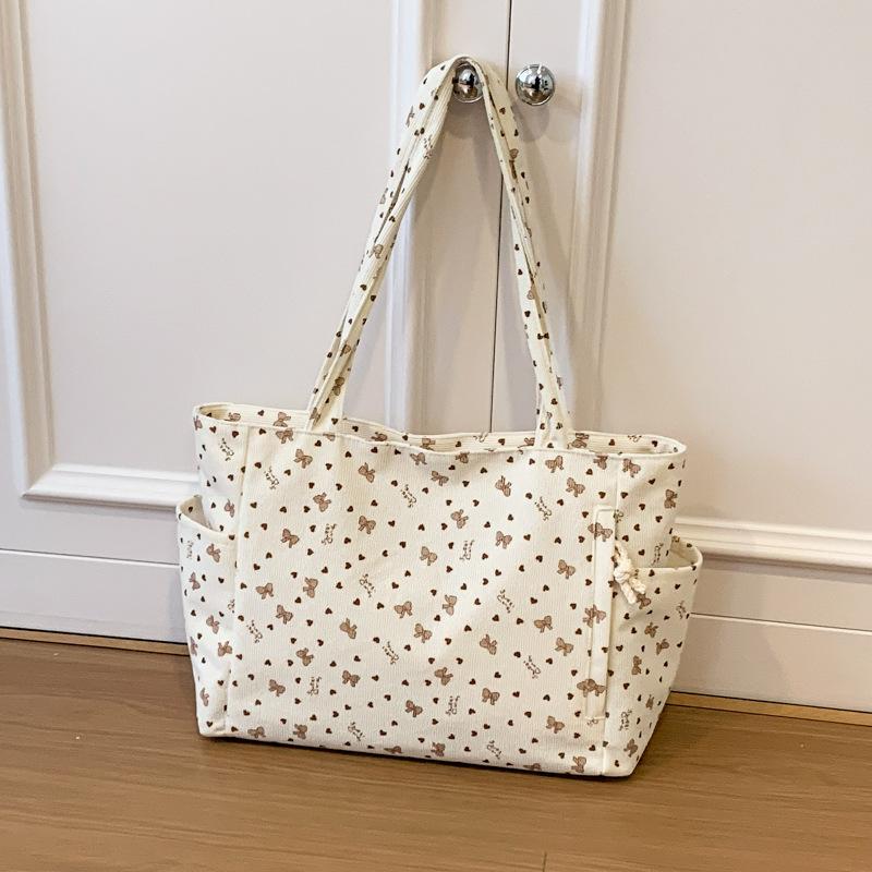 Casual Strawberry Bow Print Corduroy Shoulder Bags for Women High Capacity Ladies Underarm Bag Simple Female Bucket Handbag Tote
Casual Strawberry Bow Print Corduroy Shoulder Bags for Women High Capacity Ladies Underarm Bag Simple Female Bucket Handbag Tote