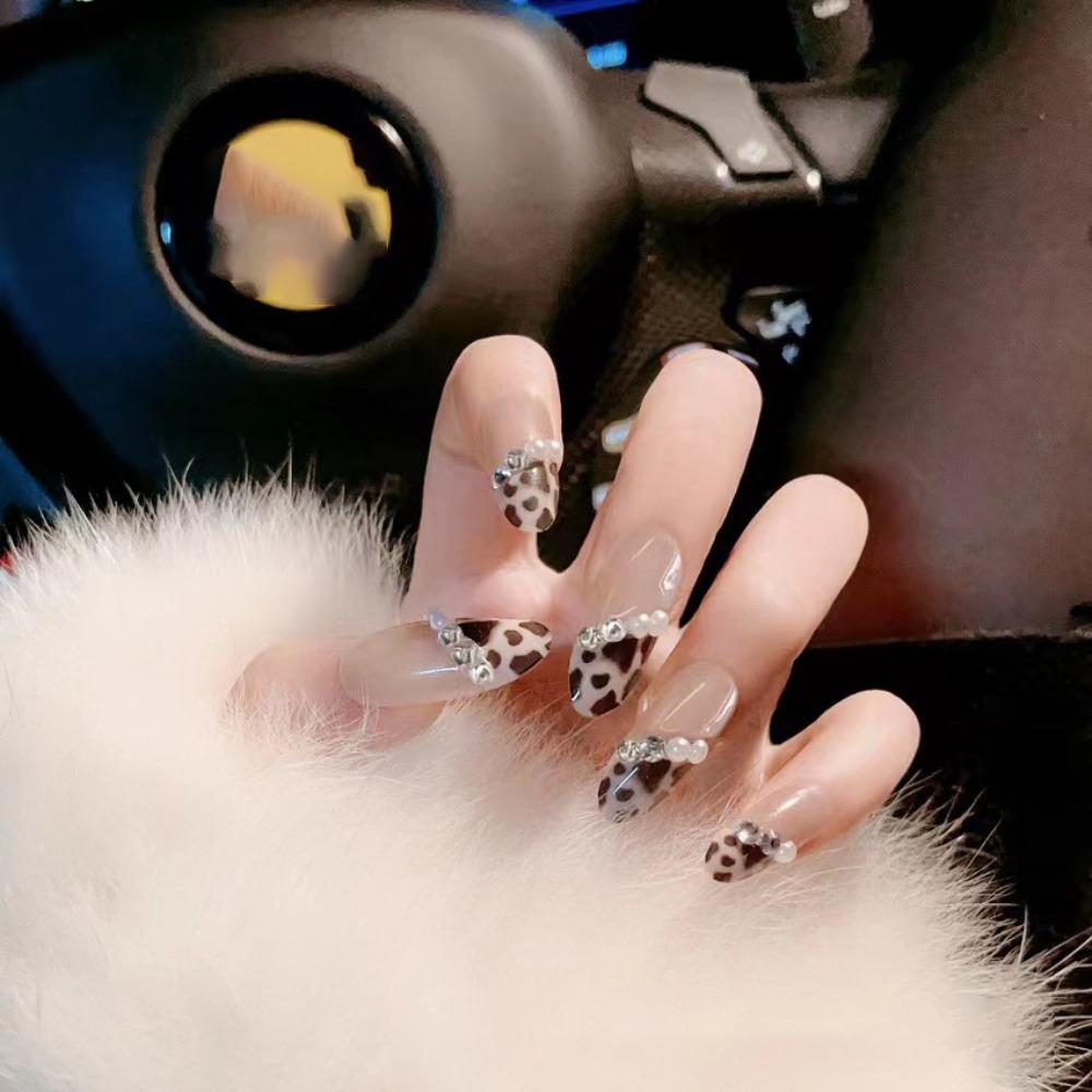 Pointed Tip False Nail Wearable Manicure Press on Nails Detachable Almond Fake Nails Girl
Pointed Tip False Nail Wearable Manicure Press on Nails Detachable Almond Fake Nails Girl