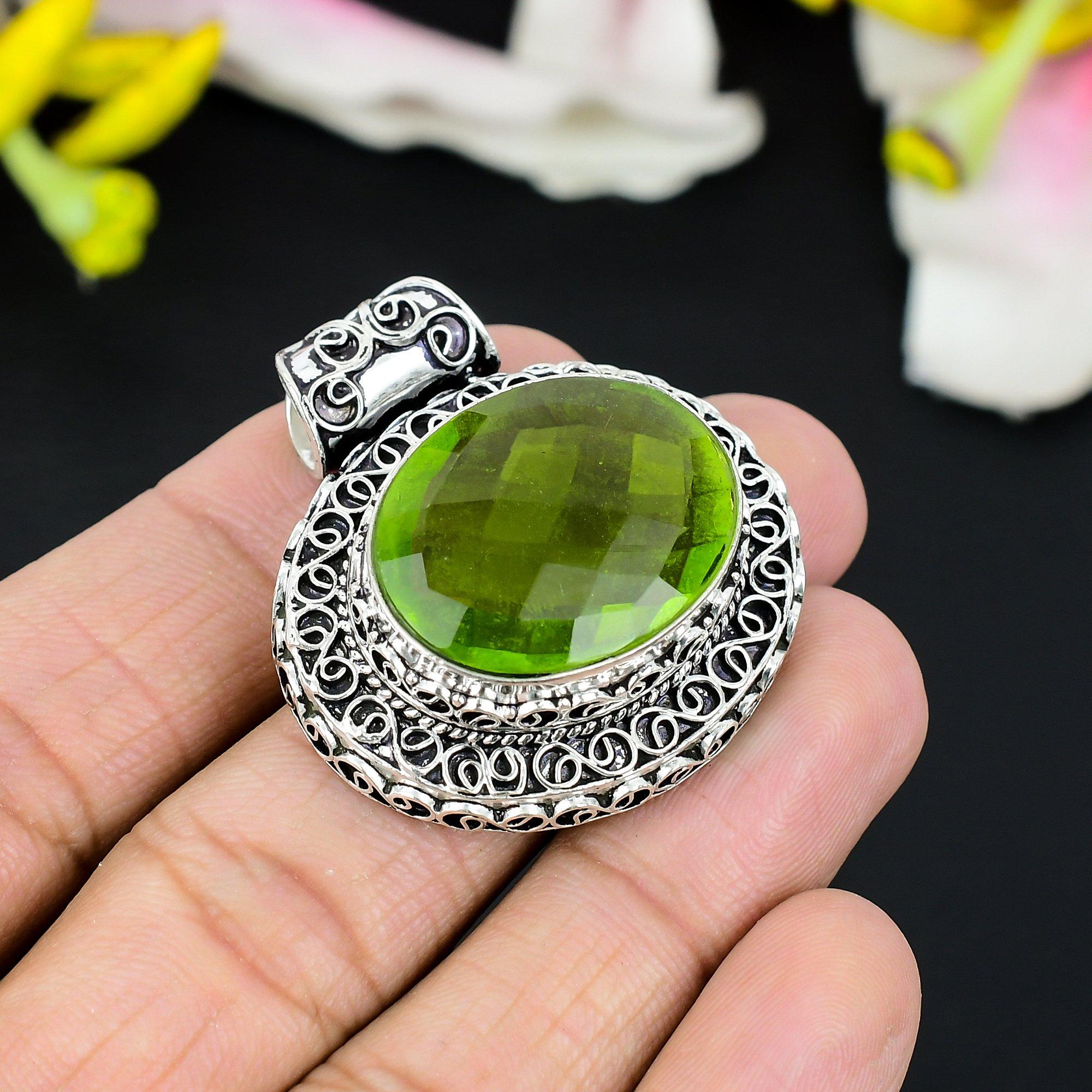 Peridot Gemstone Handmade 925 Steling Silver Jewelry Pendant 1.38 KG-328
Peridot Gemstone Handmade 925 Steling Silver Jewelry Pendant 1.38 KG-328
