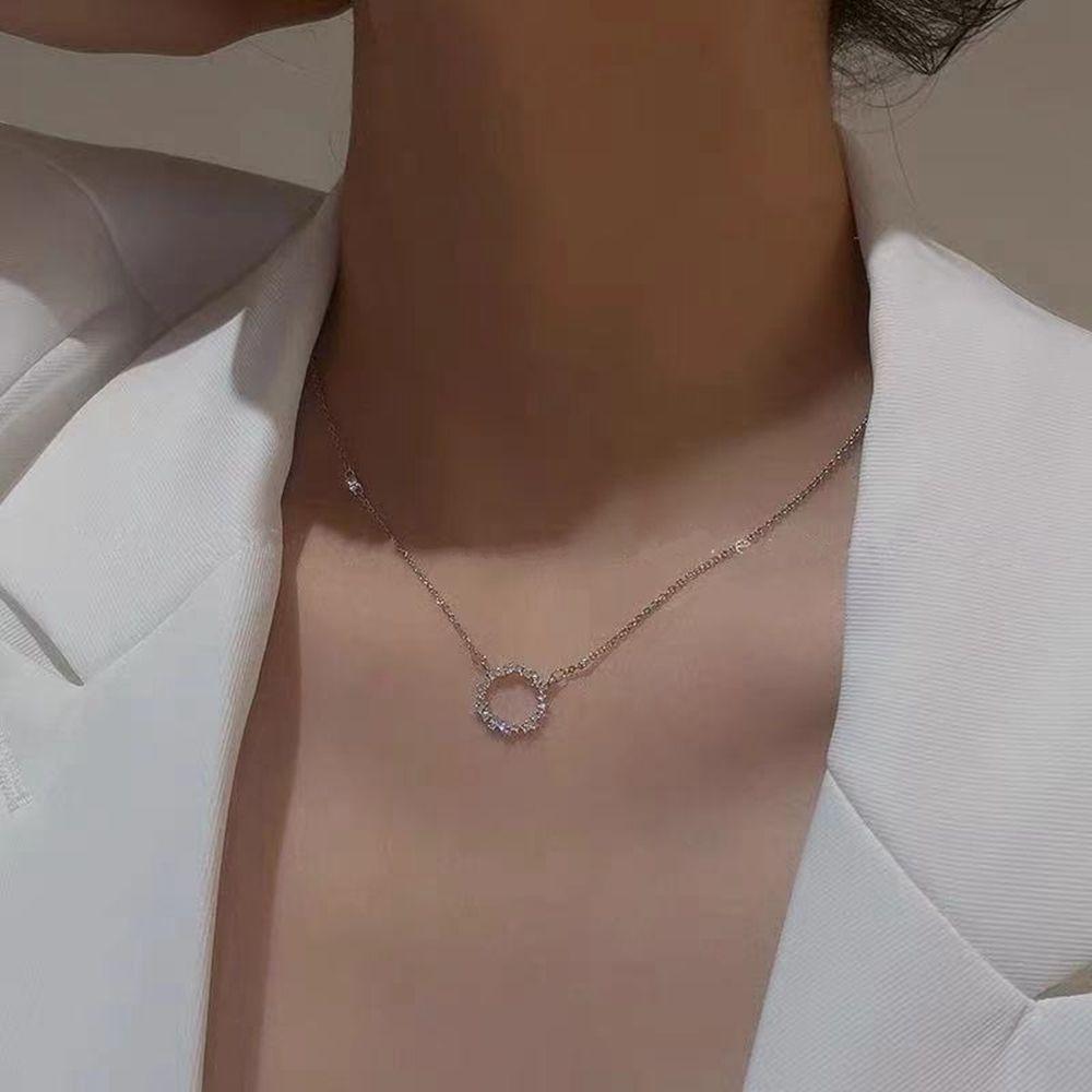 Geometry Round Circle Necklace Korean Style Necklace Women Necklace Diamond Clavicle Chain
Geometry Round Circle Necklace Korean Style Necklace Women Necklace Diamond Clavicle Chain