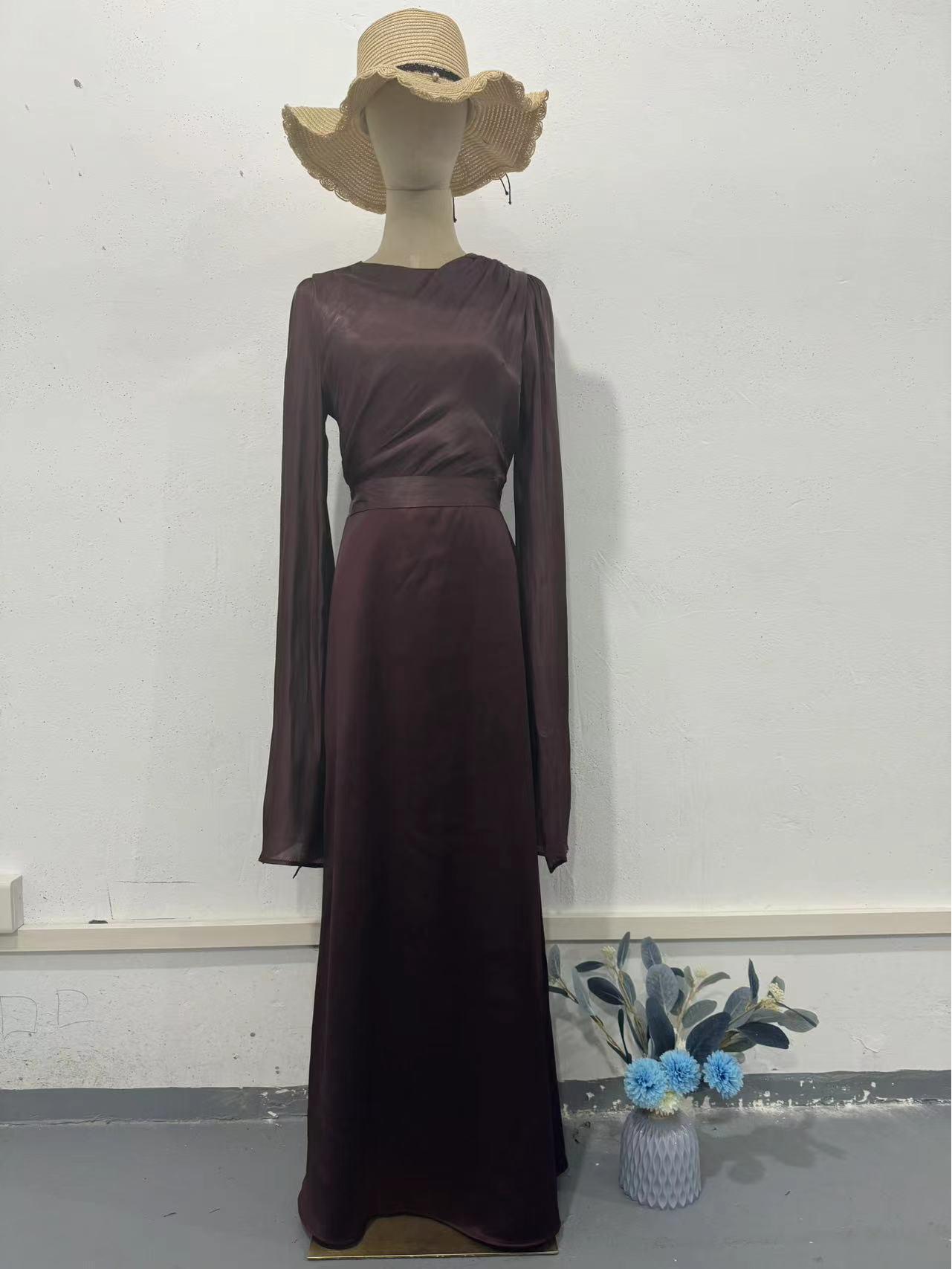 Летнее платье 2024 года из лоскутного тюля и атласа с широкими рукавами Medium
Летнее платье 2024 года из лоскутного тюля и атласа с широкими рукавами Medium