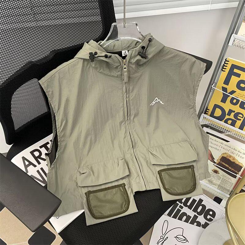 Men s Retro Multi-Pocket Streetwear Vest - Japanese BF Style Casual Sleeveless Jacket One Size
Men s Retro Multi-Pocket Streetwear Vest - Japanese BF Style Casual Sleeveless Jacket One Size