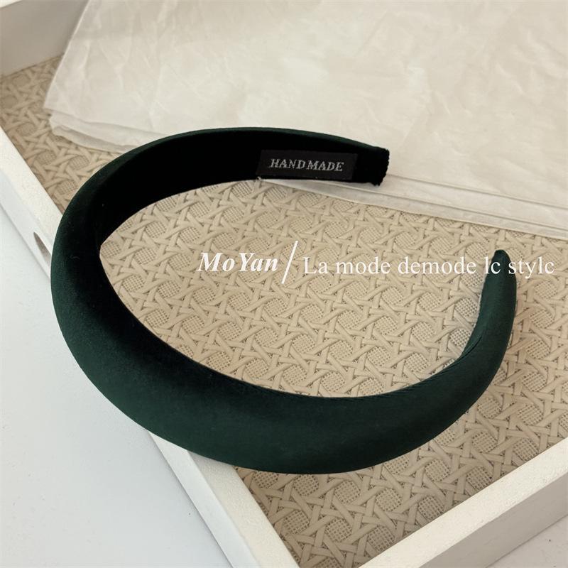Korean Velvet Sponge Headband for Women, Retro High Skull Top, 2025 Elegant Fashion Hair Clip зелений
Korean Velvet Sponge Headband for Women, Retro High Skull Top, 2025 Elegant Fashion Hair Clip зелений