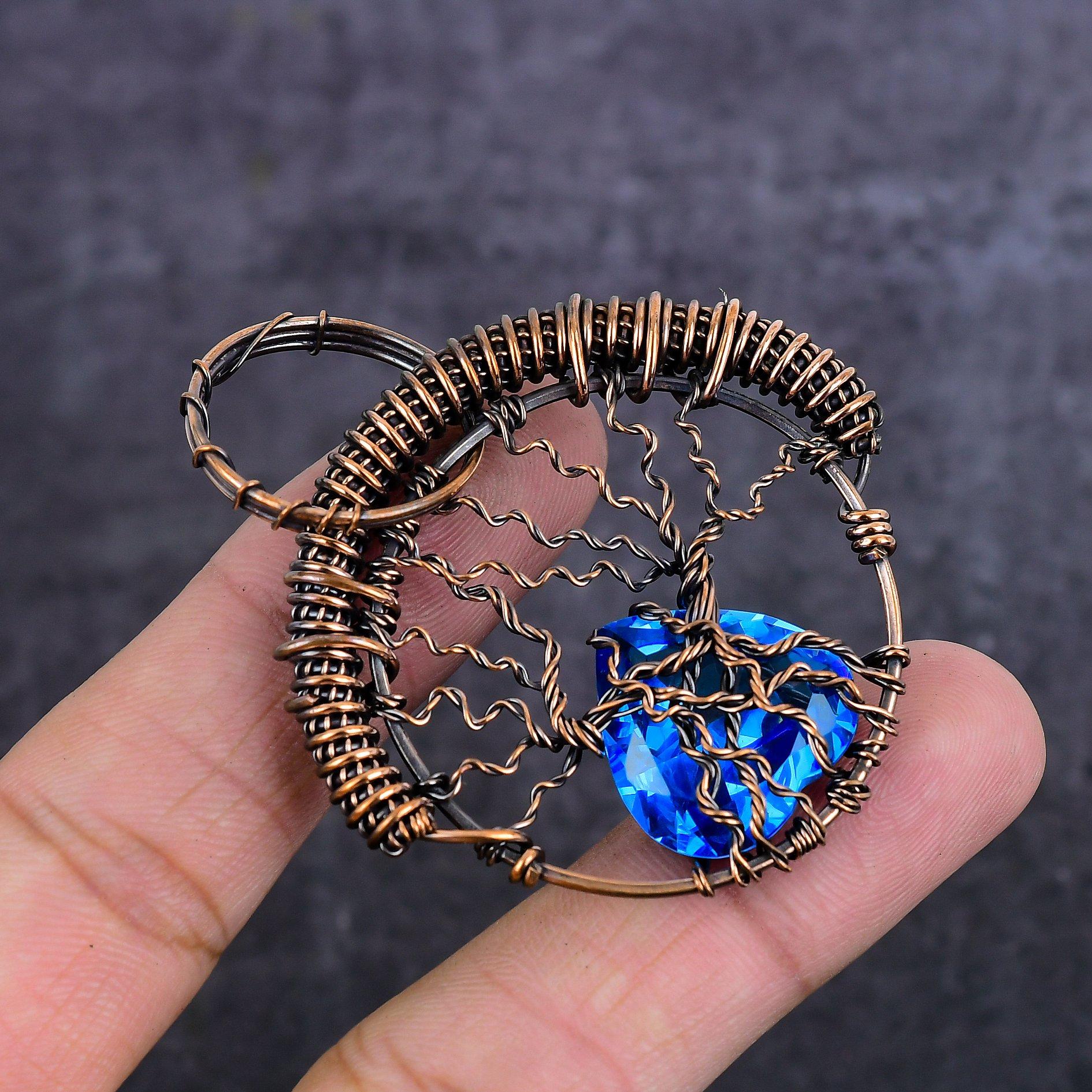 Natural Blue Topaz Gemstone Handmade Copper Wire Wrap Jewelry Pendant 2.48 g6w96
Natural Blue Topaz Gemstone Handmade Copper Wire Wrap Jewelry Pendant 2.48 g6w96