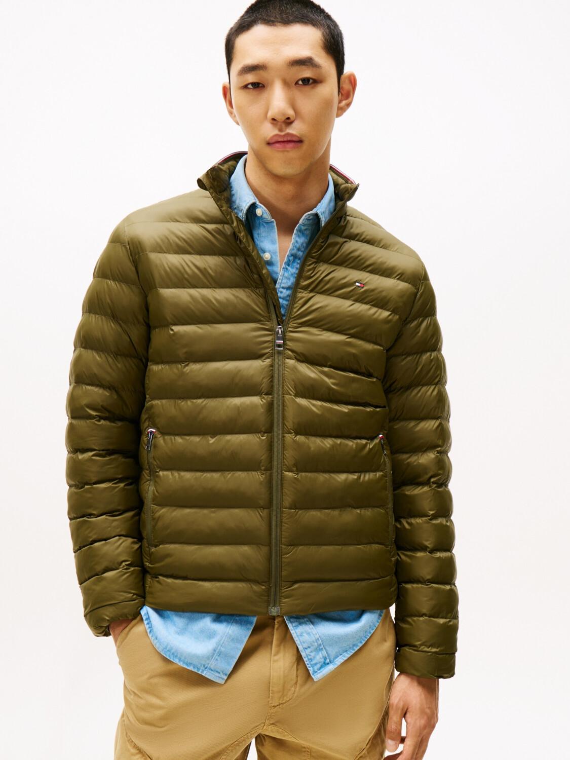 Зимняя куртка Tommy Hilfiger Packable Water Repellent Jacket (MW0MW37634) huntsman green M
Зимняя куртка Tommy Hilfiger Packable Water Repellent Jacket (MW0MW37634) huntsman green M