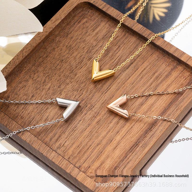 V-Shaped Titanium Steel Necklace Pendant: Non-Fading, Chic, Lightweight Jewelry for Men and Women with Personalized Letter Design.
V-Shaped Titanium Steel Necklace Pendant: Non-Fading, Chic, Lightweight Jewelry for Men and Women with Personalized Letter Design.
