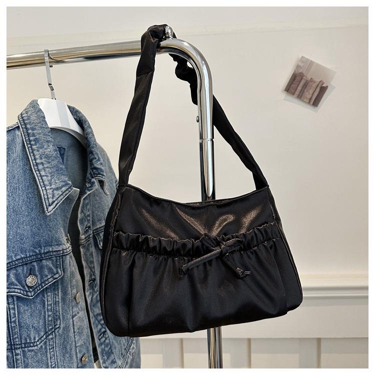 Весна 2024 Высококлассные нишевые женские сумки: Сумка кроссбоди и на плечо подмышку чёрный
Весна 2024 Высококлассные нишевые женские сумки: Сумка кроссбоди и на плечо подмышку чёрный