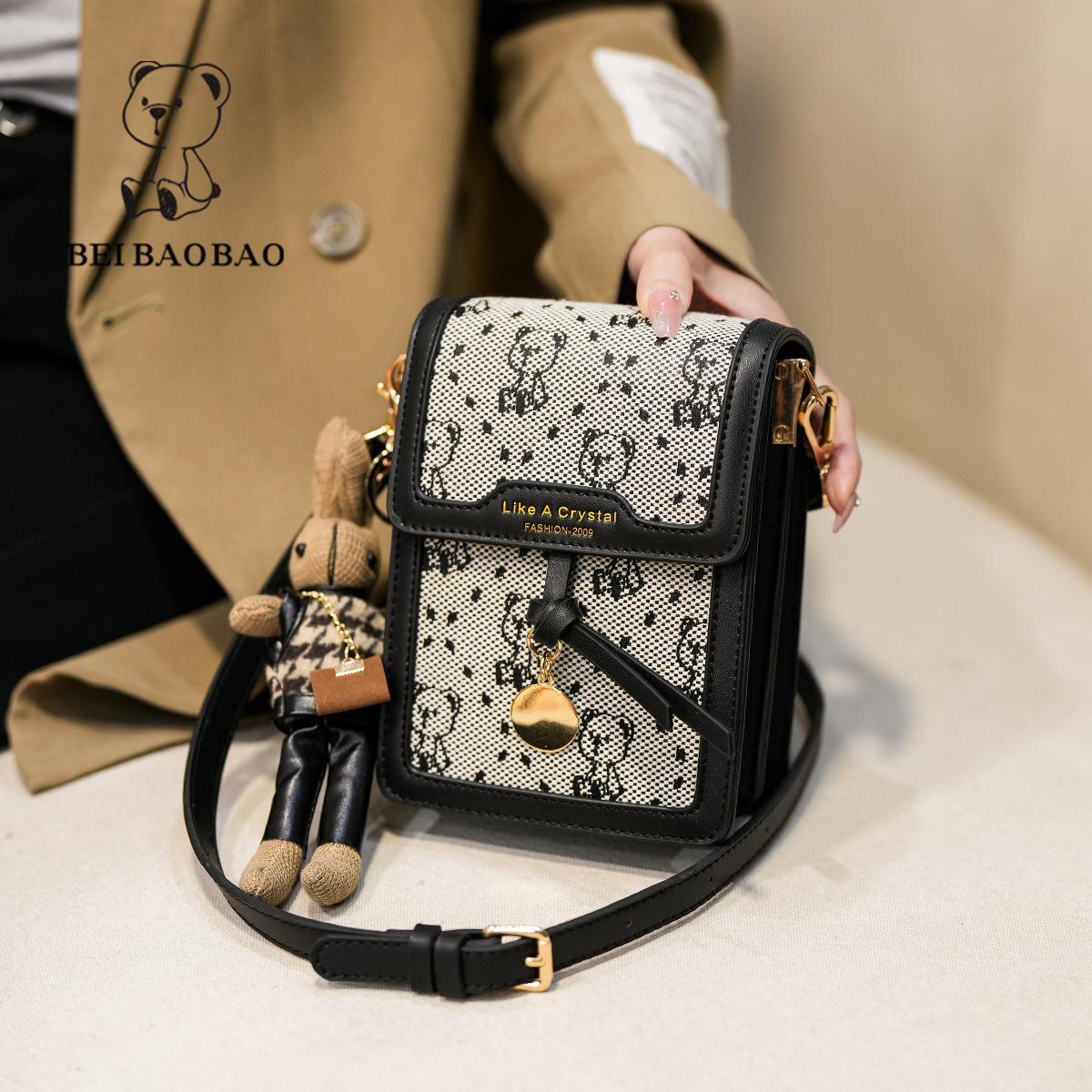 New Mobile Phone Bag Fashion Canvas Jacquard Single Shoulder Women s Commuter Versatile Crossbody Bag чорний
New Mobile Phone Bag Fashion Canvas Jacquard Single Shoulder Women s Commuter Versatile Crossbody Bag чорний