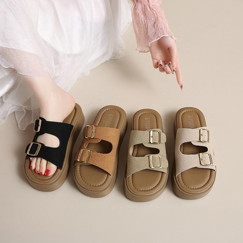 Thick-bottomed cool slippers women s summer 2025 new fashionable versatile flat-bottomed beach sandals 40 темно-коричневого кольору
Thick-bottomed cool slippers women s summer 2025 new fashionable versatile flat-bottomed beach sandals 40 темно-коричневого кольору