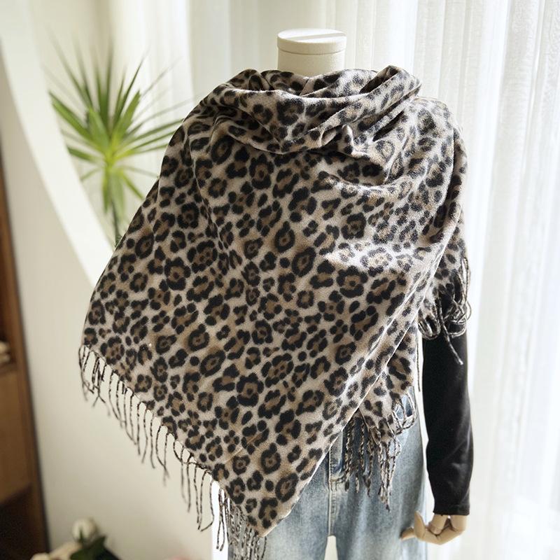 Хустка з леопардовим принтом Жіноча Осінньо-зимова Імітація кашеміру З принтом З бахромою Шаль Європейська та американська Тепла хустка
Хустка з леопардовим принтом Жіноча Осінньо-зимова Імітація кашеміру З принтом З бахромою Шаль Європейська та американська Тепла хустка
