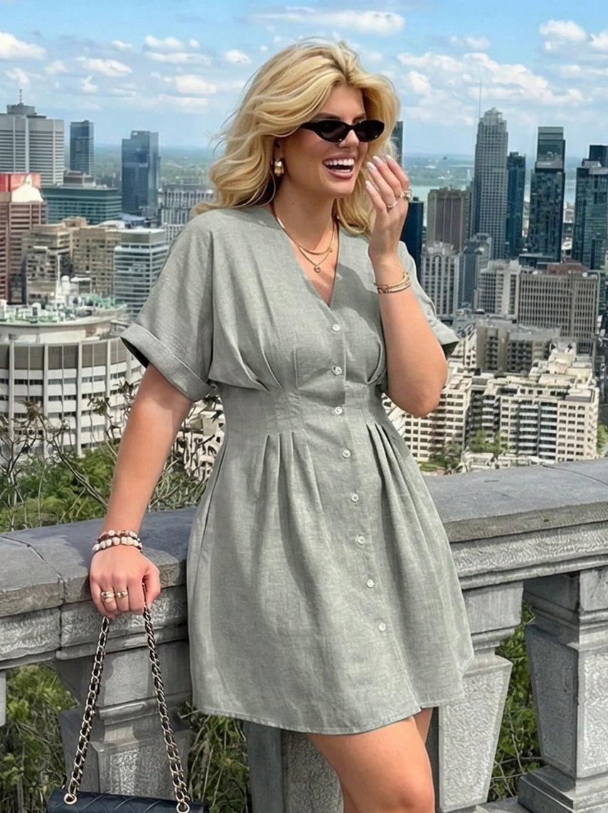 European Plus Size Spring Green V-neck Waist-cinching Ruched Loose Dress Shirt M
European Plus Size Spring Green V-neck Waist-cinching Ruched Loose Dress Shirt M