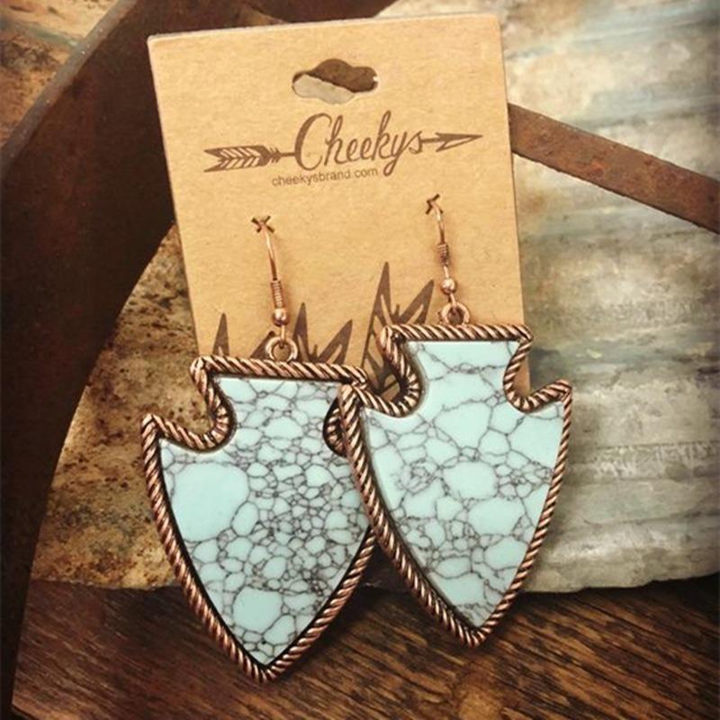 Европейские и американские ретро-серьги с бирюзой
Европейские и американские ретро-серьги с бирюзой