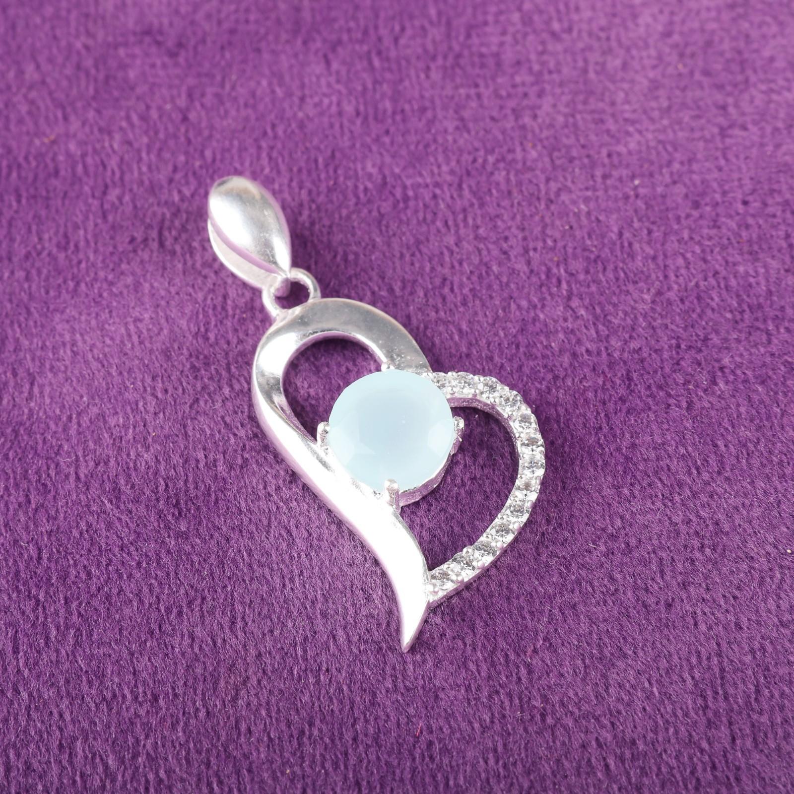Aqua Chalcedony Gemstone 925 Sterling Silver Jewelry Zircon Pendant1.37 For Her CZP-5-10
Aqua Chalcedony Gemstone 925 Sterling Silver Jewelry Zircon Pendant1.37 For Her CZP-5-10
