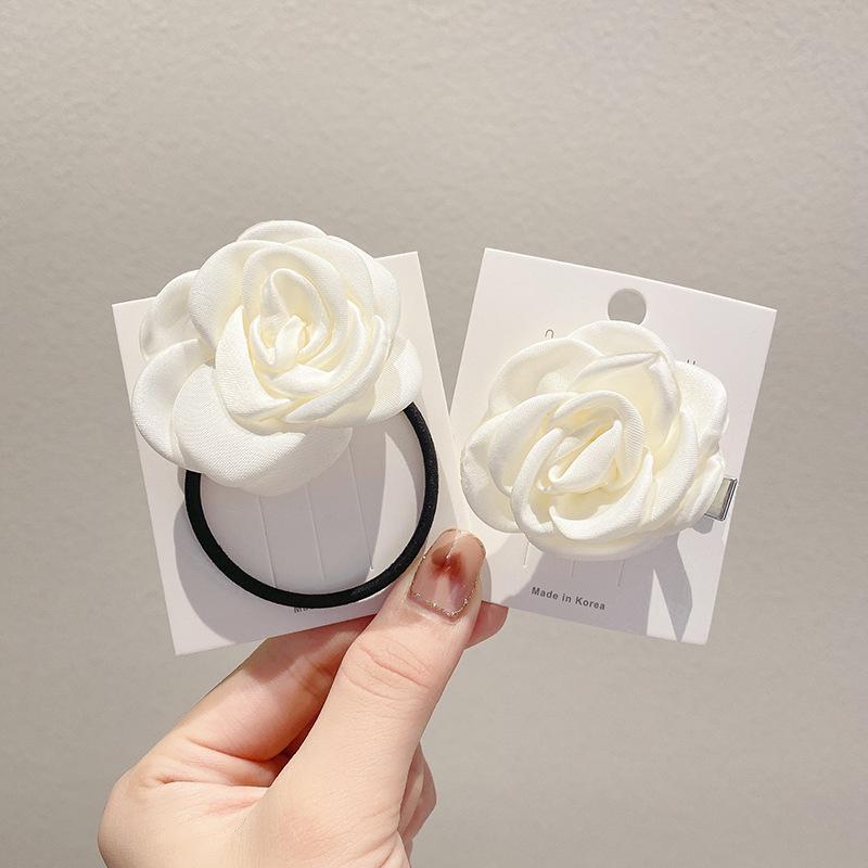 2 шт. белые камелии резинки для волос для женщин; милая и очаровательная повязка для волос; универсальный головной аксессуар; резинка для волос с заколкой
2 шт. белые камелии резинки для волос для женщин; милая и очаровательная повязка для волос; универсальный головной аксессуар; резинка для волос с заколкой