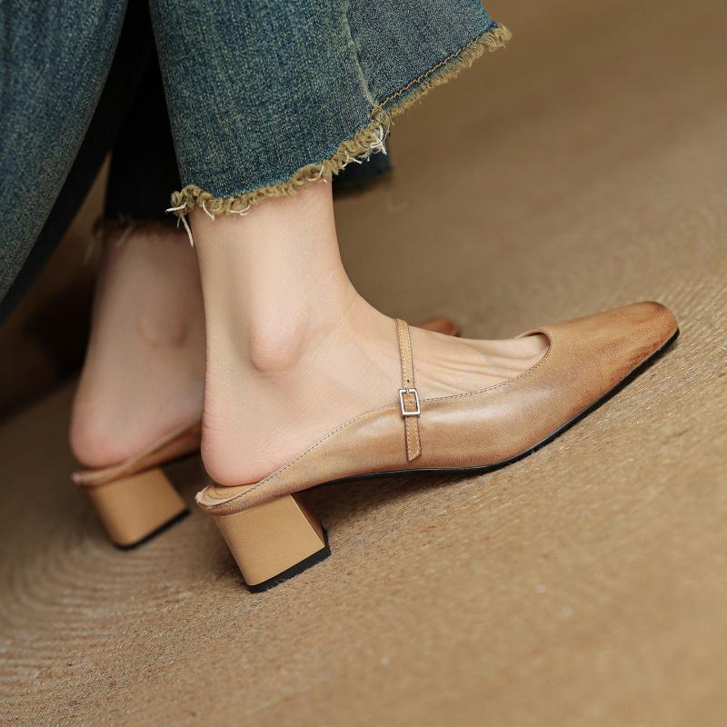 Fashion 2025 New Summer Women Mules Genuine Leather Women Shoes Squared Toe med Heel Cover Toe Slingback Shallow Modern Slippers 34 абрикосовий
Fashion 2025 New Summer Women Mules Genuine Leather Women Shoes Squared Toe med Heel Cover Toe Slingback Shallow Modern Slippers 34 абрикосовий