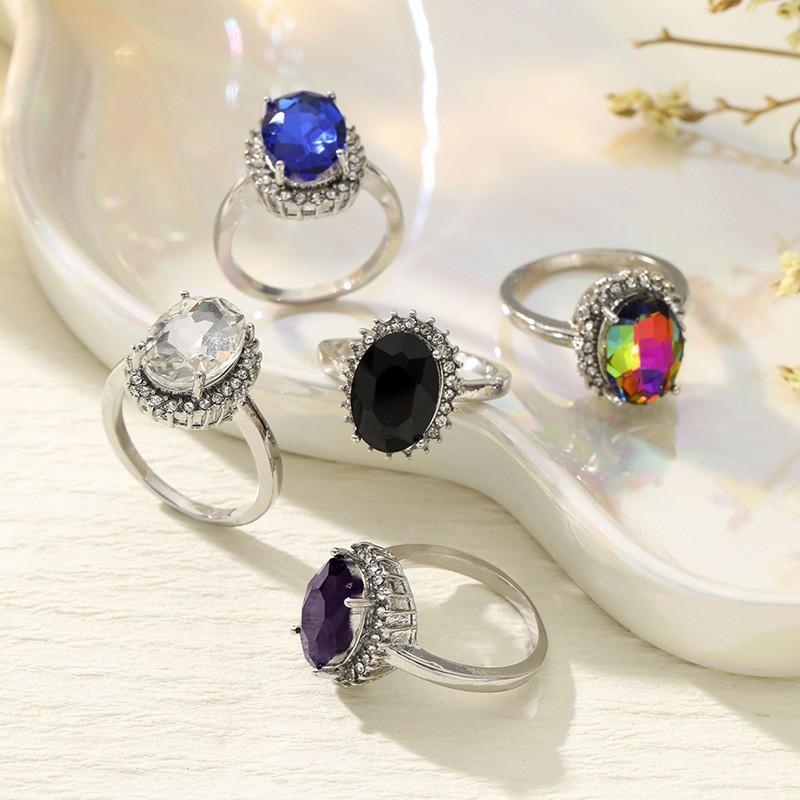 Explosive oval zircon diamond super flash ring light luxury high-end jewelry No. 11
Explosive oval zircon diamond super flash ring light luxury high-end jewelry No. 11