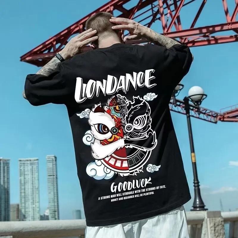 Korean Version Men s Short Sleeve T-shirt Popular Style Lion Dance Red White Printed Oversized Round Neck T-shirt S чорний
Korean Version Men s Short Sleeve T-shirt Popular Style Lion Dance Red White Printed Oversized Round Neck T-shirt S чорний