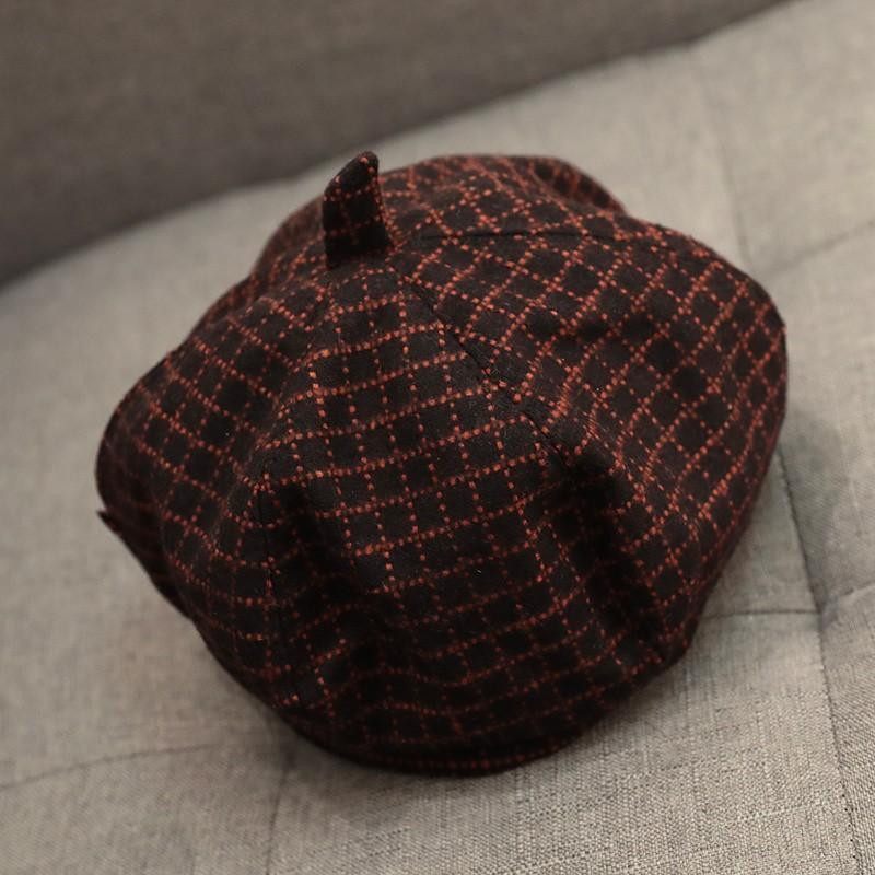 Autumn and winter children s hats, classic plaid children s berets, baby landlord pumpkin hats, jazz hats, British червоний
Autumn and winter children s hats, classic plaid children s berets, baby landlord pumpkin hats, jazz hats, British червоний