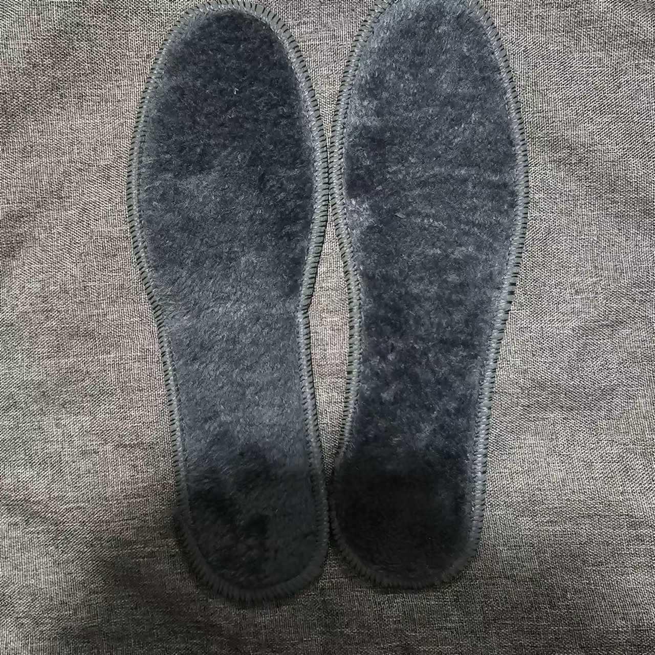 Унисекс Толстые Теплые Стельки из Искусственного Кроличьего Меха - Дышащие и Удобные для Зимы Size 45 серый
Унисекс Толстые Теплые Стельки из Искусственного Кроличьего Меха - Дышащие и Удобные для Зимы Size 45 серый