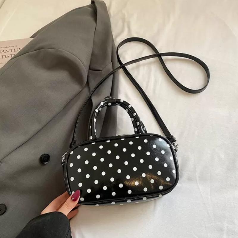 Korean Elegant Polka Dot Handbag PU Fashionable Pillow Bag High-quality Zipper Crossbody Bag Versatile Date Travel Shoulder Bag
Korean Elegant Polka Dot Handbag PU Fashionable Pillow Bag High-quality Zipper Crossbody Bag Versatile Date Travel Shoulder Bag