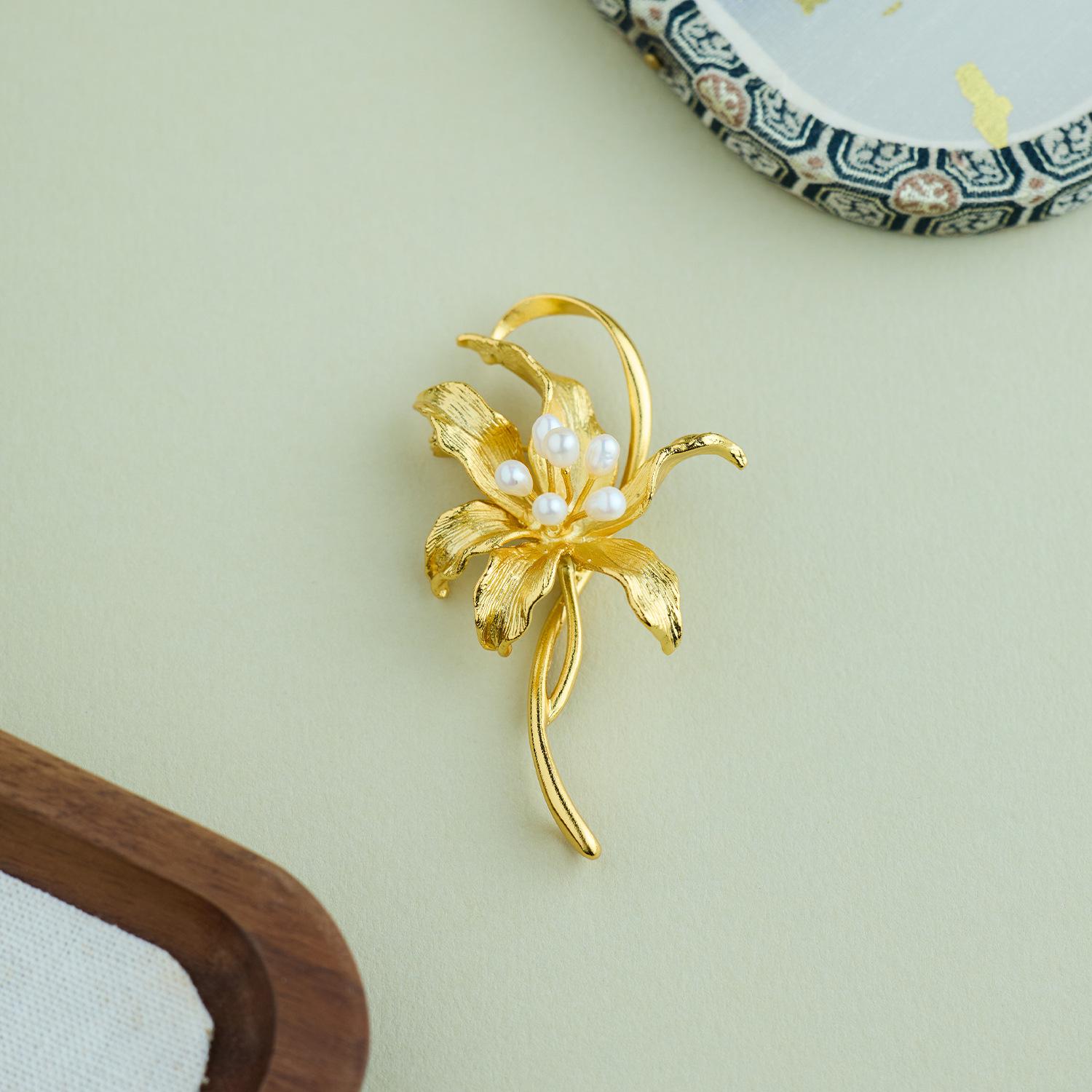 Брошь с пресноводным жемчугом Лили: Классический, Универсальный Цветочный Дизайн, Изысканный Женский Аксессуар.
Брошь с пресноводным жемчугом Лили: Классический, Универсальный Цветочный Дизайн, Изысканный Женский Аксессуар.