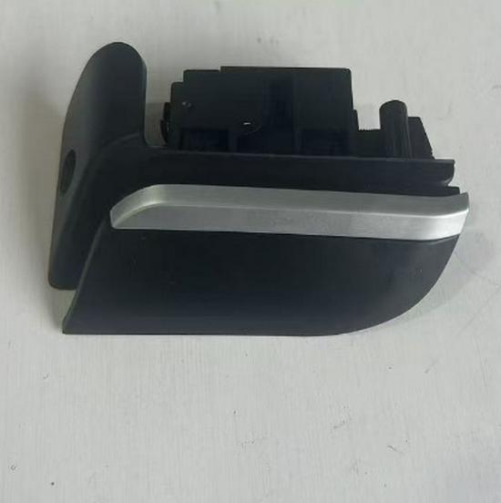 Glove Box Latch for 21-25 Bestune B70 Model 5303201-BA01 /
Glove Box Latch for 21-25 Bestune B70 Model 5303201-BA01 /