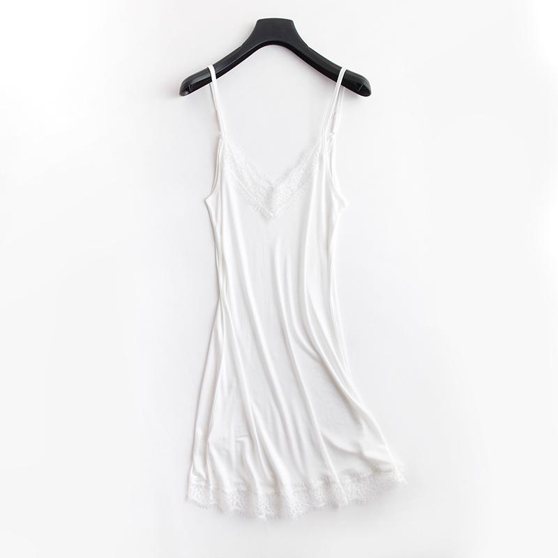 Шелковая кружевная ночная рубашка с V-образным вырезом: Шелковая пижама с подтяжками Mulberry Large
Шелковая кружевная ночная рубашка с V-образным вырезом: Шелковая пижама с подтяжками Mulberry Large