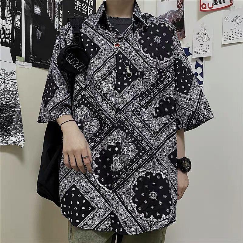 INS Гонконгский стиль Летняя пара Пейсли рубашка с коротким рукавом Модная свободная винтажная рубашка с принтом для мужчин и женщин с коротким рукавом плюс размер 
INS Гонконгский стиль Летняя пара Пейсли рубашка с коротким рукавом Модная свободная винтажная рубашка с принтом для мужчин и женщин с коротким рукавом плюс размер