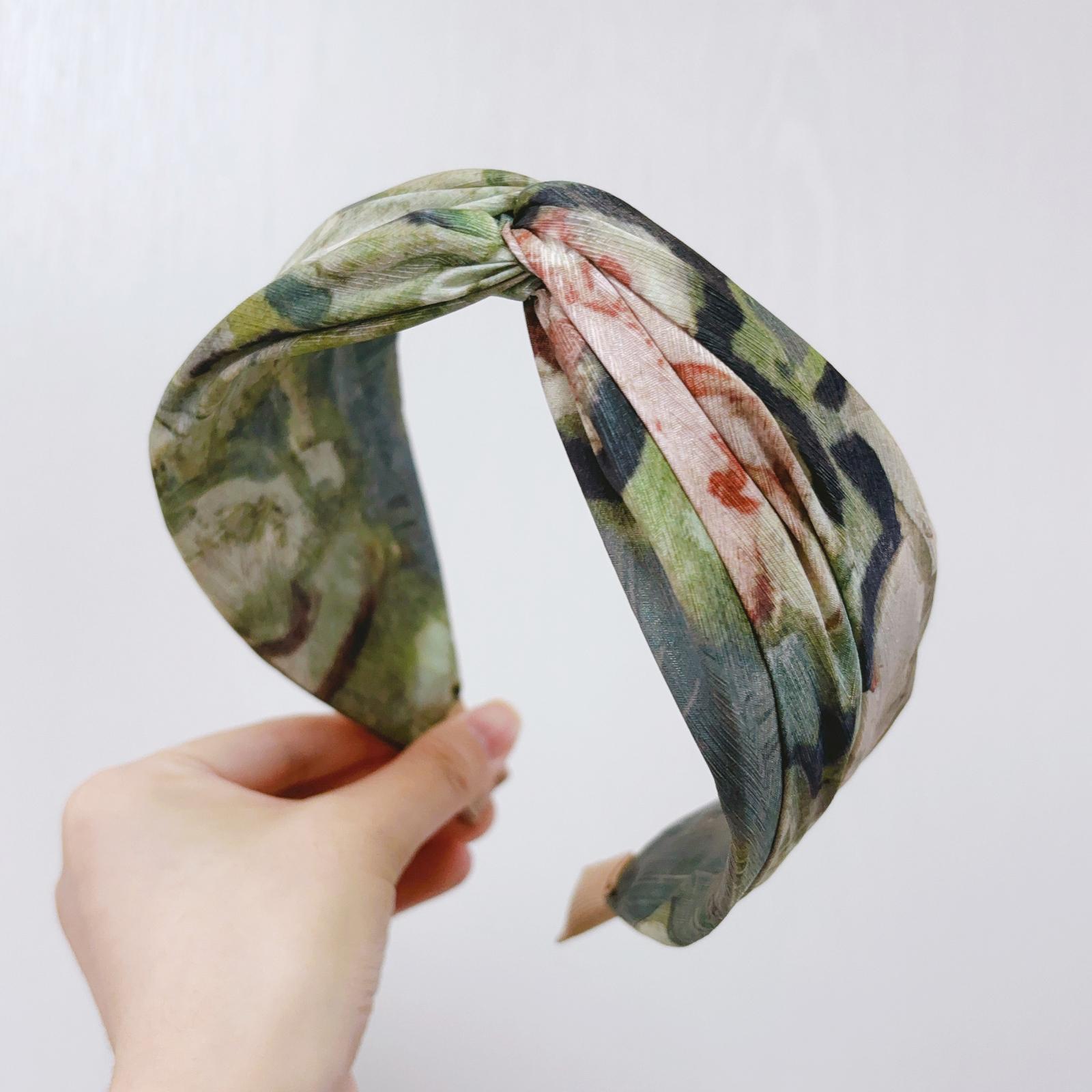 PROLY Новая Мода Аксессуары для Волос для Женщин Широкий Бок Окрашивание Индиго Повязка для Волос Перекрещенный Узел Головной Убор Повязка на Голову
PROLY Новая Мода Аксессуары для Волос для Женщин Широкий Бок Окрашивание Индиго Повязка для Волос Перекрещенный Узел Головной Убор Повязка на Голову