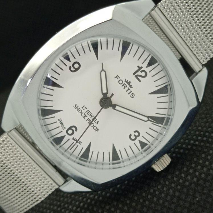 ВОССТАНОВЛЕННЫЕ ШВЕЙЦАРСКИЕ МУЖСКИЕ НАРУЧНЫЕ ЧАСЫ FORTIS WINDING СЕРЕБРЯНЫЙ ЦИФЕРБЛАТ 622b-a416609-2 lot622b-a416609
ВОССТАНОВЛЕННЫЕ ШВЕЙЦАРСКИЕ МУЖСКИЕ НАРУЧНЫЕ ЧАСЫ FORTIS WINDING СЕРЕБРЯНЫЙ ЦИФЕРБЛАТ 622b-a416609-2 lot622b-a416609
