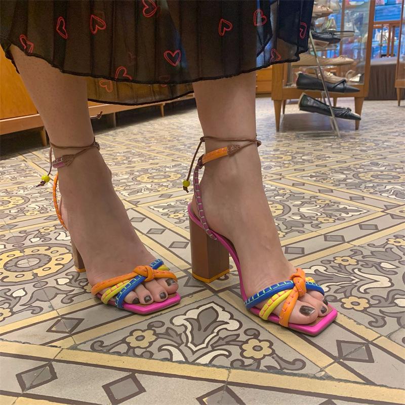 Large size European and American 2024 new summer high-heeled sandals women s word with simple open-toed thick-heeled sandals heels 42 червоний
Large size European and American 2024 new summer high-heeled sandals women s word with simple open-toed thick-heeled sandals heels 42 червоний