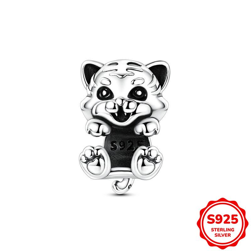 Cute Colorful Animal Charm Pendants 3mm Bracelet Necklace DIY Jewelry Making Gifts for Women
Cute Colorful Animal Charm Pendants 3mm Bracelet Necklace DIY Jewelry Making Gifts for Women
