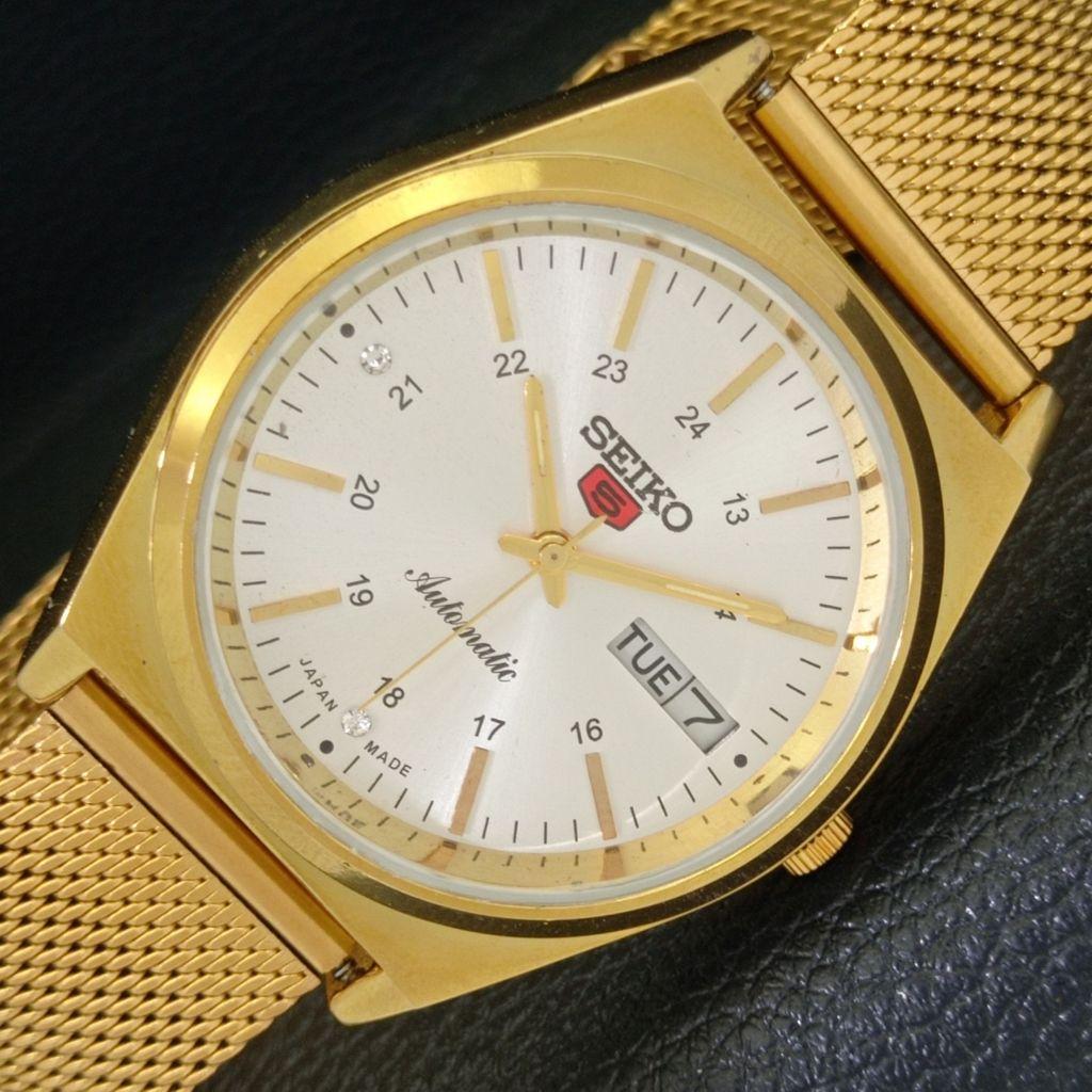 REFURBISHED VINTAGE SEIKO 5 AUTOMATIC JAPAN MENS SILVER DIAL WATCH a434698-2 R121-a434698
REFURBISHED VINTAGE SEIKO 5 AUTOMATIC JAPAN MENS SILVER DIAL WATCH a434698-2 R121-a434698
