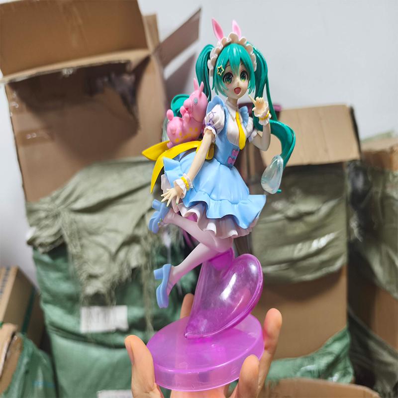 Hatsune Miku Rody Wonderland Anime PVC Action Figurine AMP Fairy Tale Series Collectible Model Toy Birthday Gift for Fans
Hatsune Miku Rody Wonderland Anime PVC Action Figurine AMP Fairy Tale Series Collectible Model Toy Birthday Gift for Fans