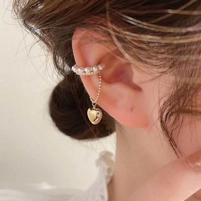 Korean Heart Rhinestone No-Pierce Ear Cuff Earrings for Women - Summer 2022 Collection
Korean Heart Rhinestone No-Pierce Ear Cuff Earrings for Women - Summer 2022 Collection