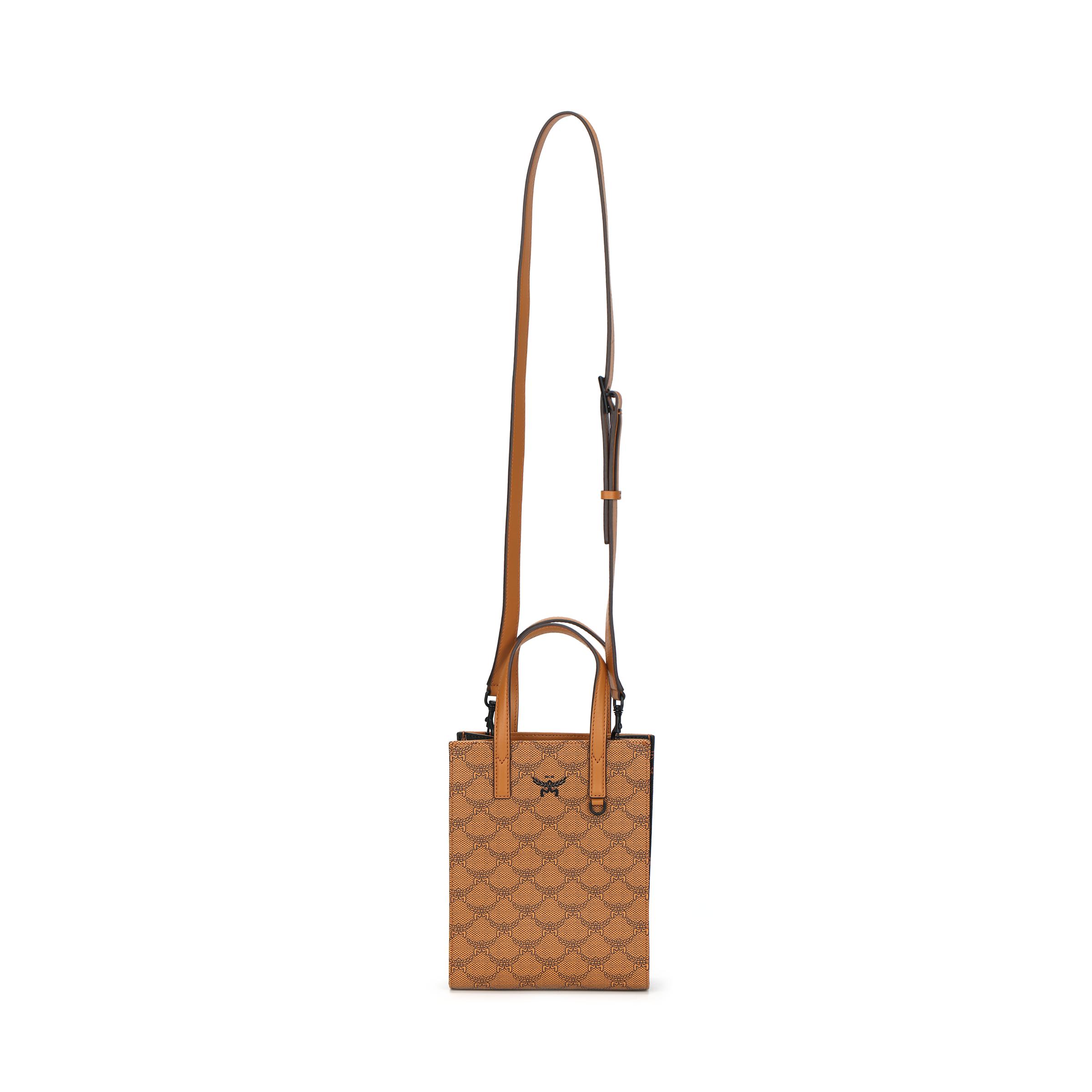 MCM Lauretos Leather Mini Tote Crossbody Bag with Adjustable Strap for Daily Use Basic Set (Bag+Dust Bag)
MCM Lauretos Leather Mini Tote Crossbody Bag with Adjustable Strap for Daily Use Basic Set (Bag+Dust Bag)